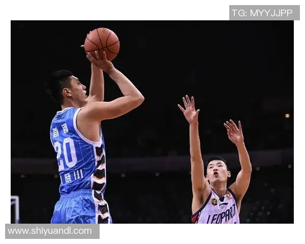 翟晓川:从篮球场上的拼搏者到青年偶像的成长之路 翟晓川:从篮球场上的拼搏者到青年偶像的成长之路