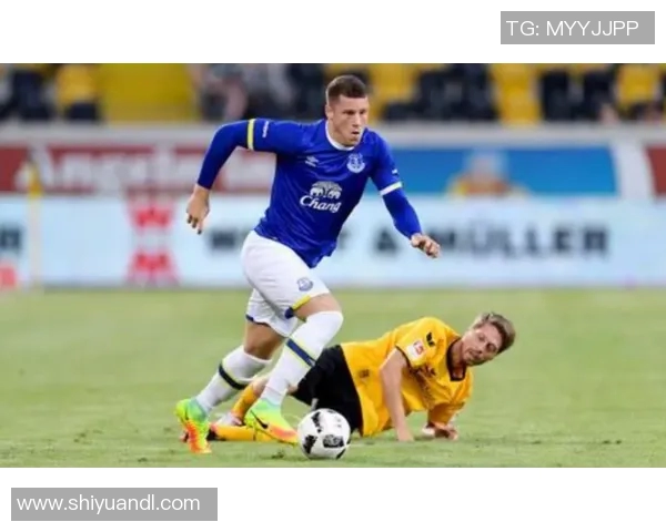 奥斯纳与菲尔特的精彩对决揭示了足球战术的博弈与魅力