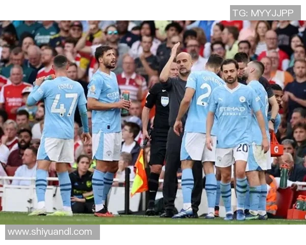 曼城足球比赛直播詹俊解说精彩瞬间回顾与分析