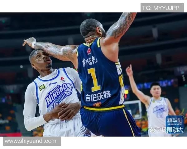 火箭队与雷霆队今日激战正酣谁将赢得这场精彩对决 火箭队与雷霆队今日激战正酣谁将赢得这场精彩对决